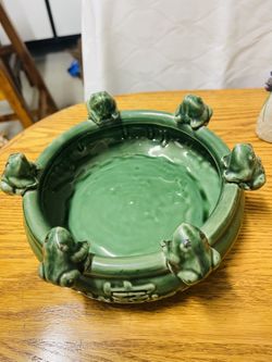 Vintage Chinese Treasure Bowl With 6 Frogs 