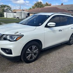 2017 Nissan Pathfinder