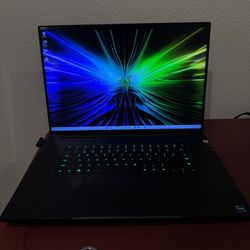 Razer Blade 18 - i9, 4090