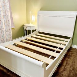 Full Size Bed, White Solid Wood, Bought from Costco