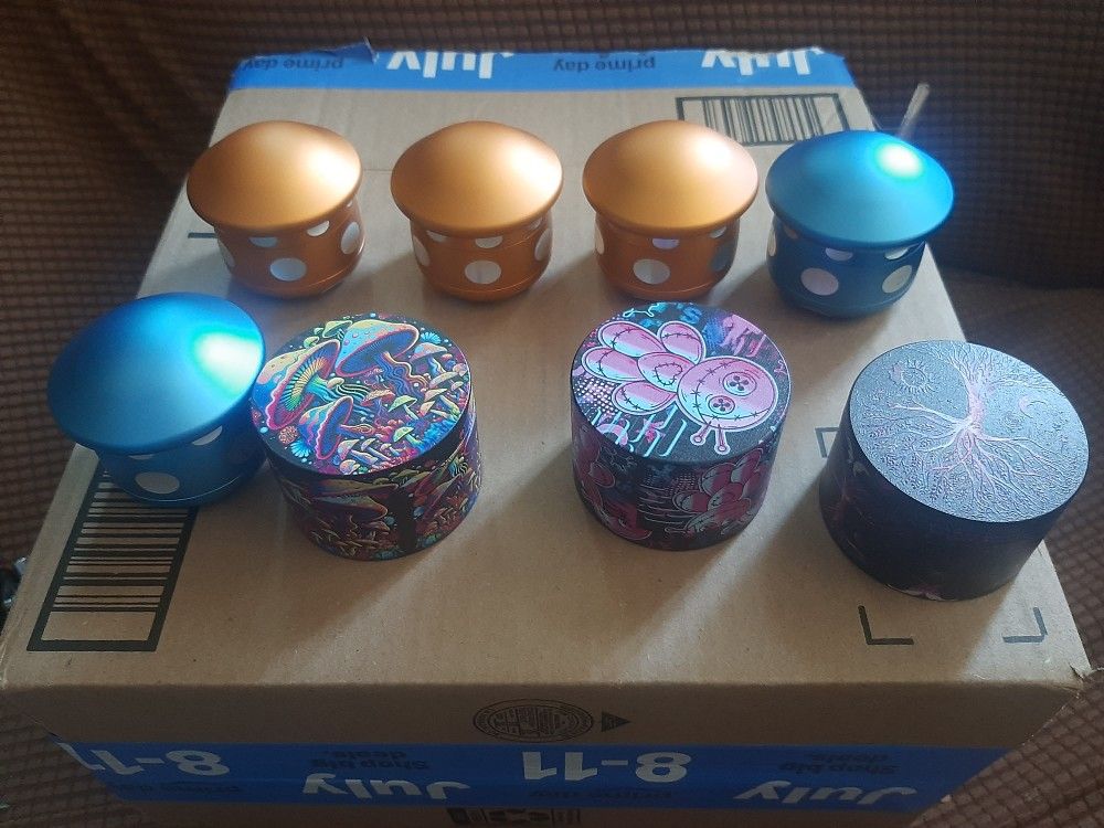 Grinders,pipes,Smoking Trays And More