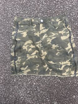 Mini skirt camouflage