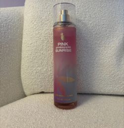 Pink pineapple sunrise bath and bodywork’s spray!