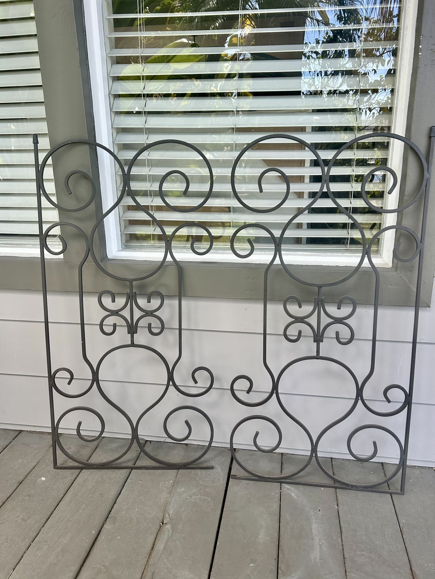 Pier One Iron Decor