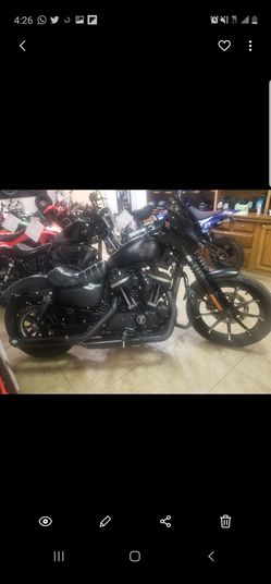 883 Iron 2016 runs great 6000 miles