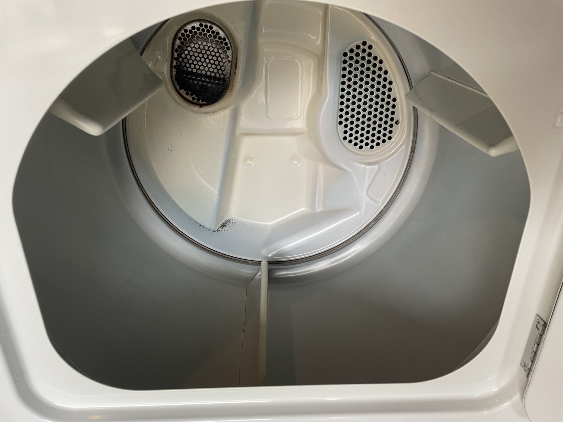 Maytag Gas Dryer Heavy Duty Super Capacity for Sale in Santa Ana, CA