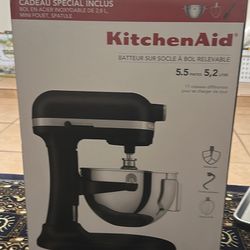 Brand New KitchenAid Stand Mixer – Sealed Box