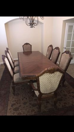 Dining Table with 8 Chairs ‼️