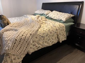King Bed Frame & 2 Nightstands