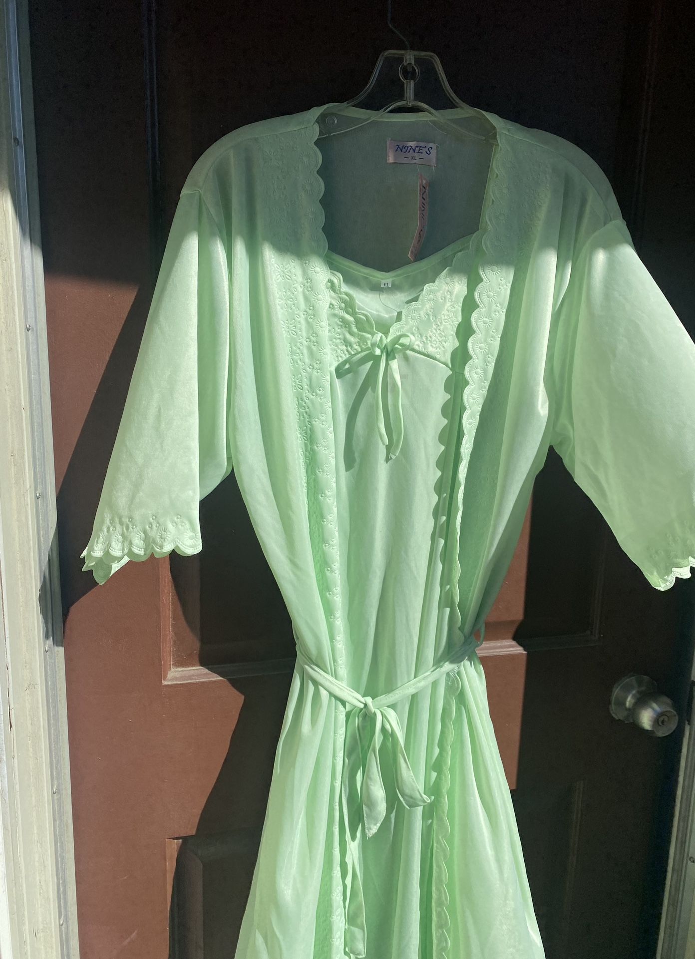 Nines Green Nightgown Pajama Set XL .