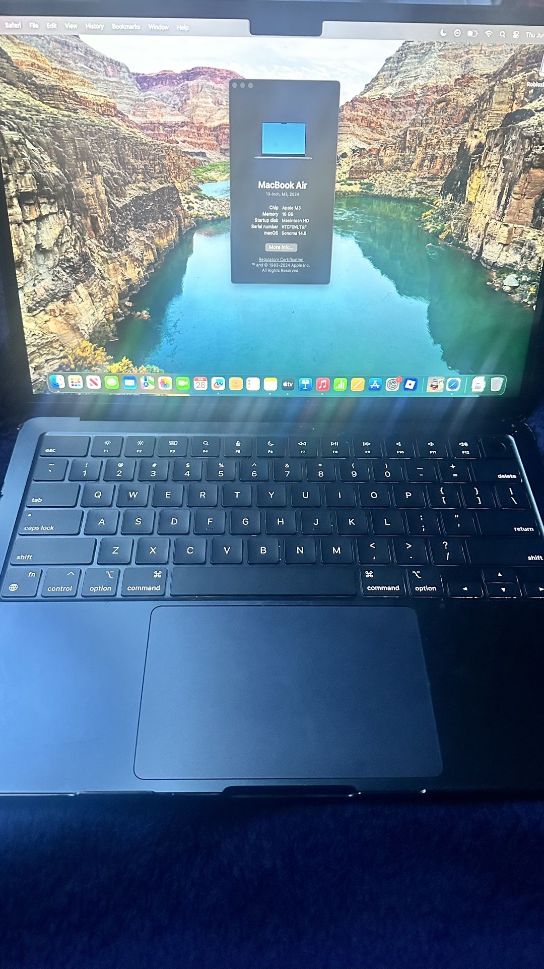 Apple MacBook