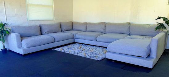 FREE DELIVERY!!!

City Furniture Collection : Nixon Light Gray Modular Cloud Sectional!!