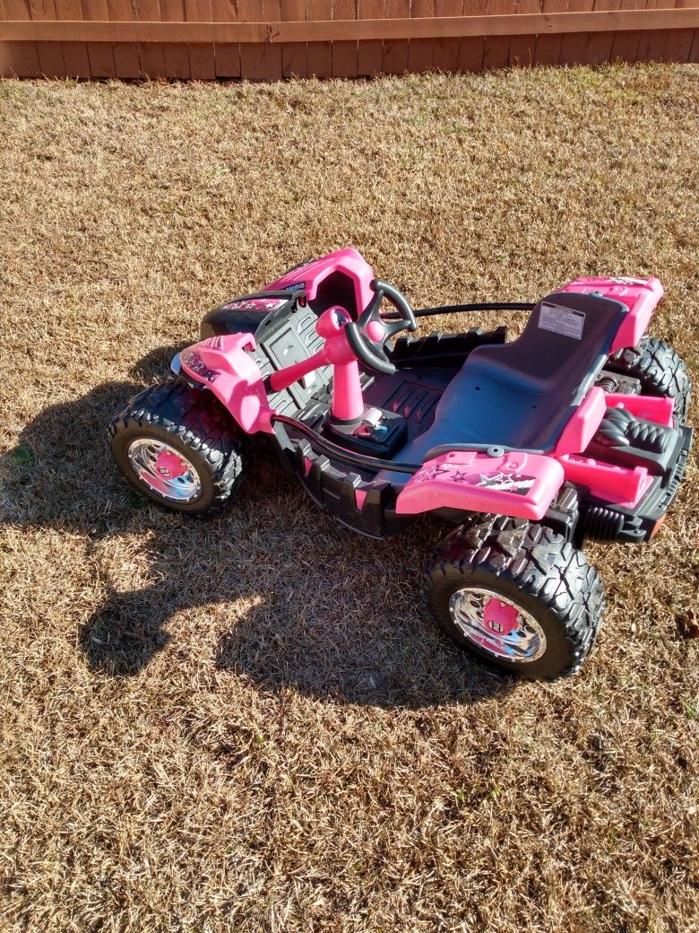 Power Wheels 12-volt Dune Racer Ride-On Car