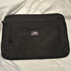 Tumi black ballistic nylon padded laptop sleeve