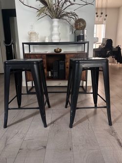 Black modern bar stools (2)