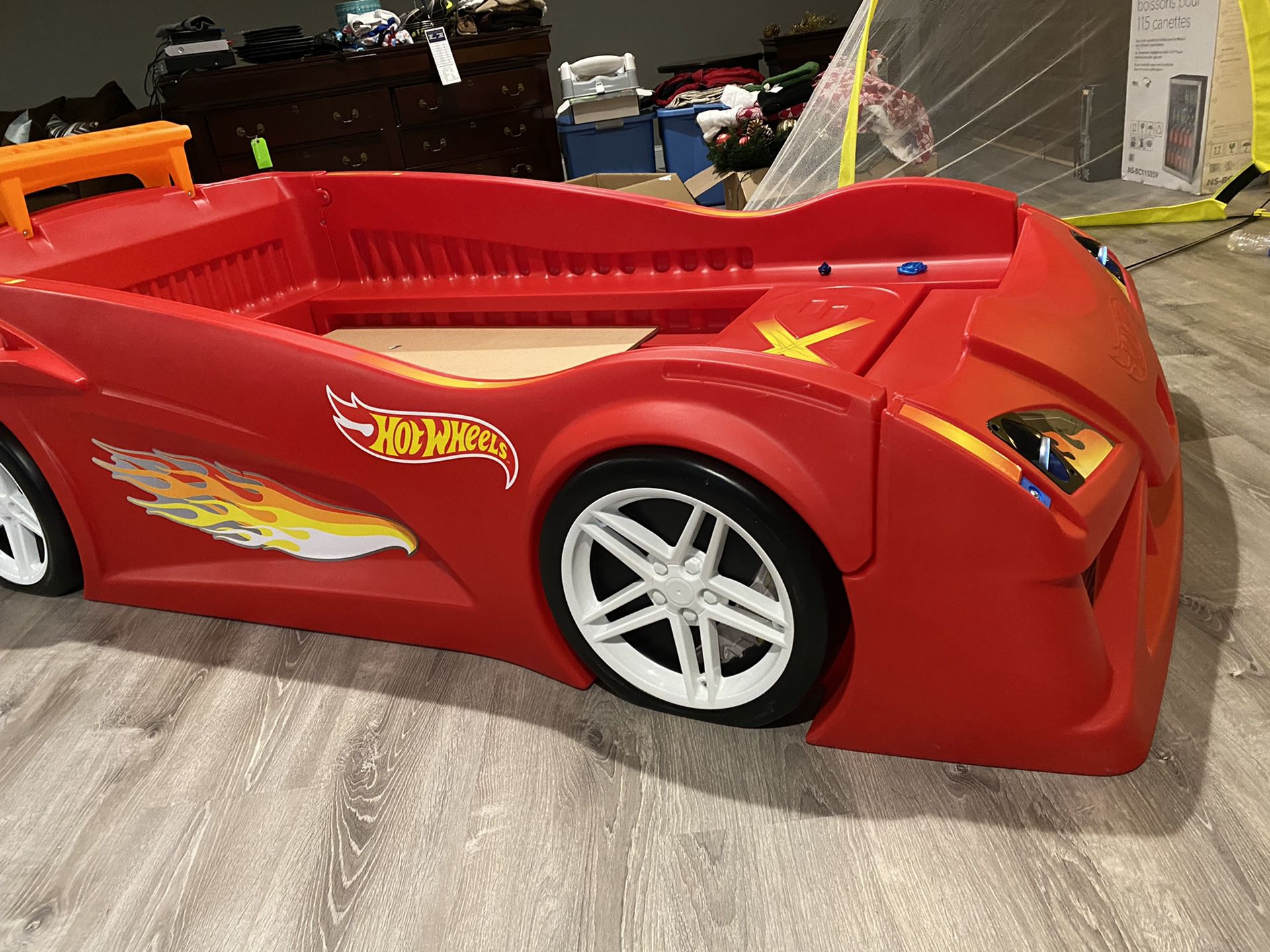 Hot Wheels car bed