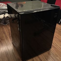 Mini-Fridge Daewoo Functional