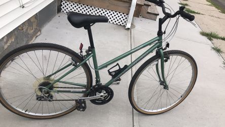 SCHWINN. TRANSIT IBRYD WHEELS 700