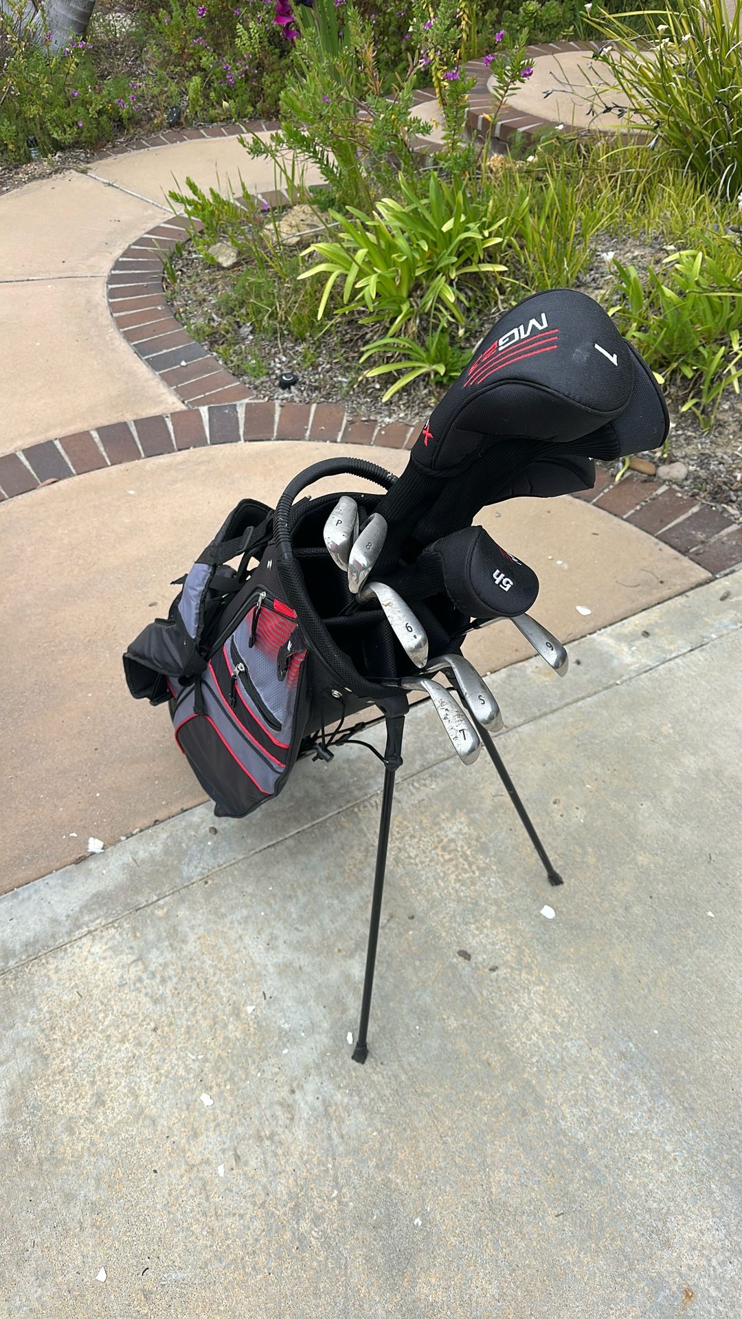 MG23 Golf Bag And Clubs