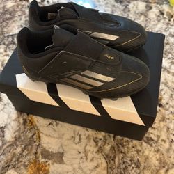 Boys Soccer Cleats - Adidas F50 Size 10 1/2K 