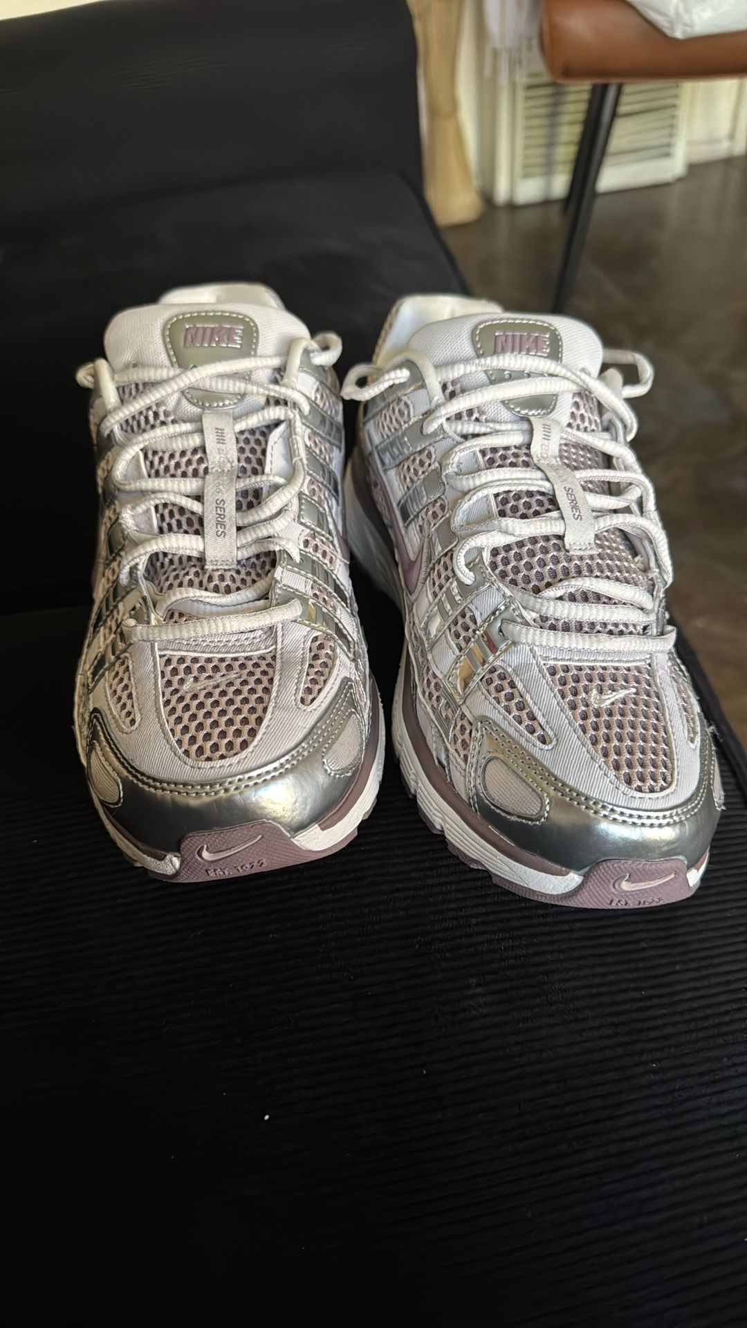 women’s nike shoes size10