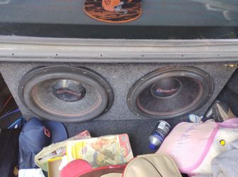 2 American bass 15’s