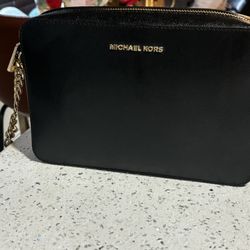 Michael Kors Purse 50$