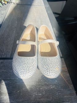 Girl flats, Art class