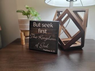 Custom Wood Signs and Home Decor