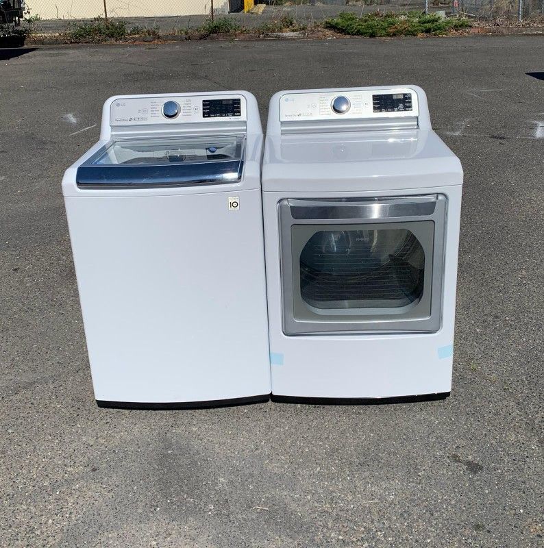 LG WASHER AND DRYER SET.