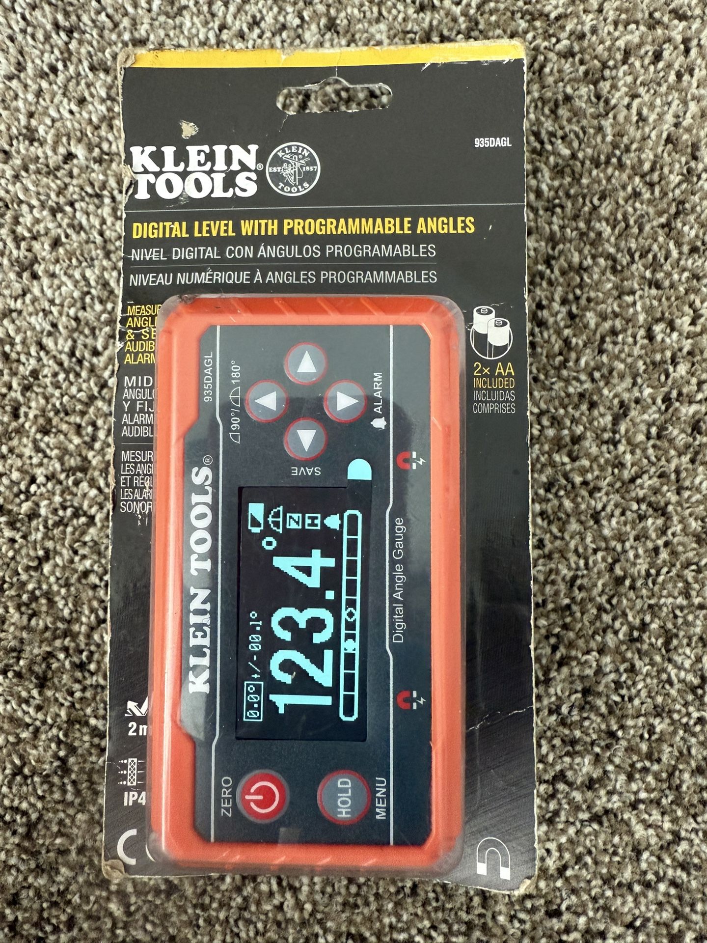 Klein Tools 935DAGL Digital Level Angle Finder with Programmable Angles