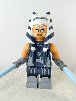 Jumbo ahsoka Lego figure