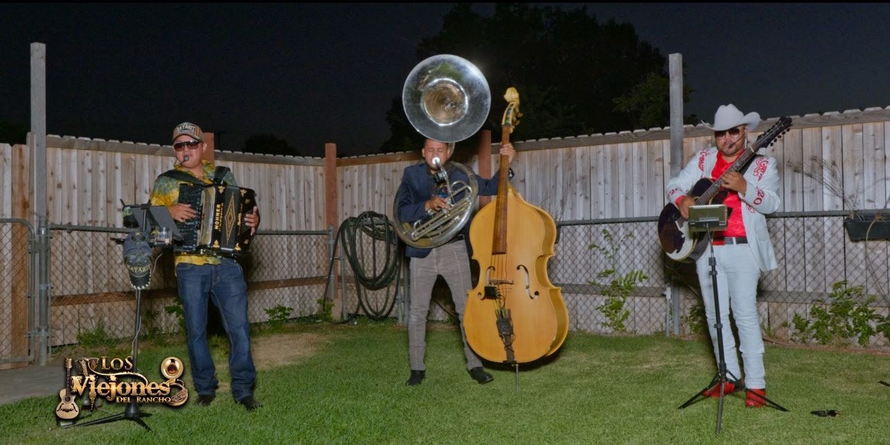Grupo Los Viejones Del Rancho