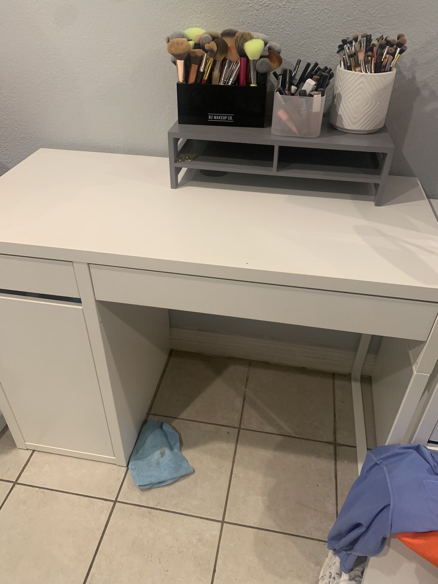 Ikea Micke Desk