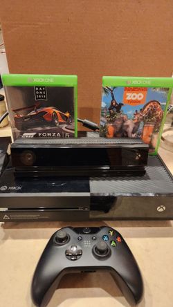 Xbox One Console Bundle with Kinect and 2 Games
