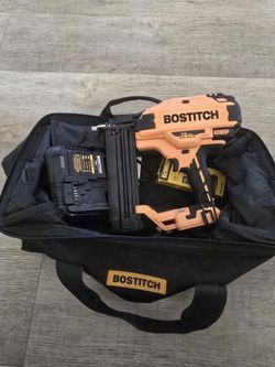 Bostitch Nail Gun 18GA With Battery And Charger 