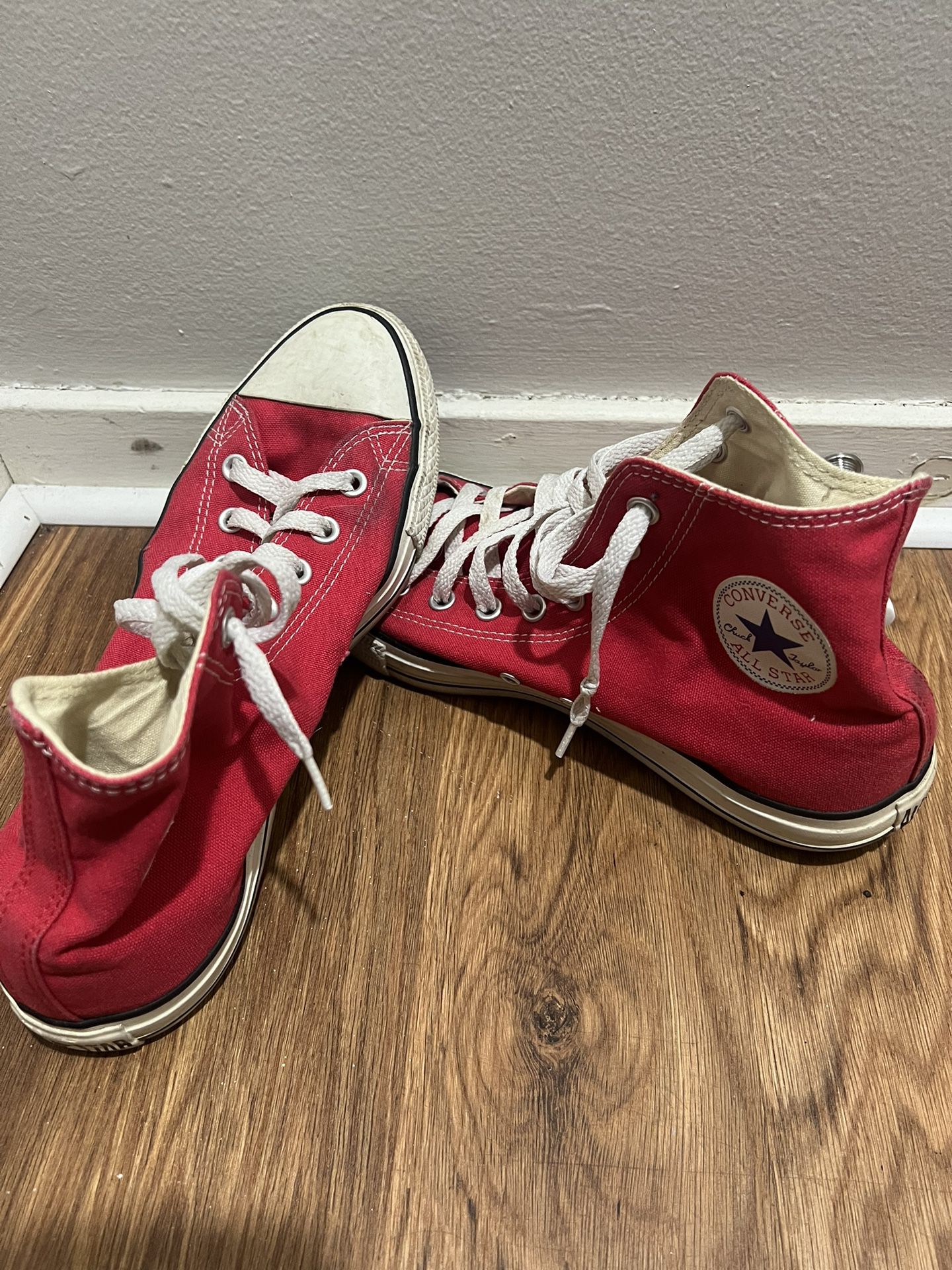 Chuck Taylor Size 10 Red 