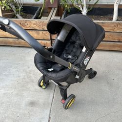 Doona Stroller Convertible Black