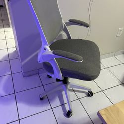 Neo Desk Office Chair
