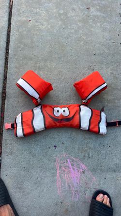 Kids pool floaties