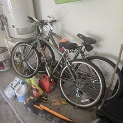 2 MOUNTAIN BIKES