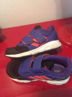 adidas sniker boy 9 size