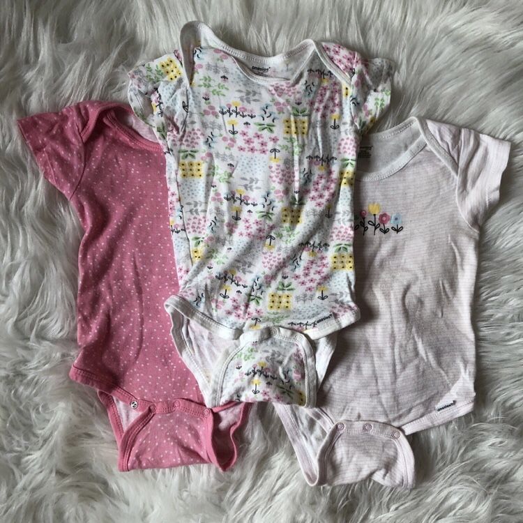 3 Onesies 12M baby bodysuit