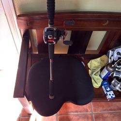 Red Shark Speed Jigging Rod w/ Daiwa Megaforce Baitcaster Reel