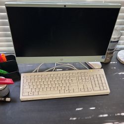 HP Desktop Computer 