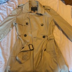Barely Used Women’s Trench Coat XS - Banana Republic 