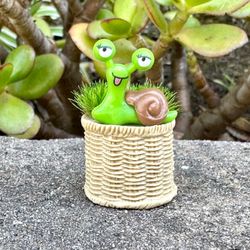 🐌 Cute handmade green snail in green grass on basket mini