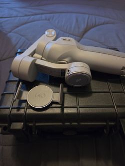 DJI OM 4 - mobile camera gimble