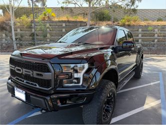 Ford F-150 Raptor Crew Cab Pickup Truck