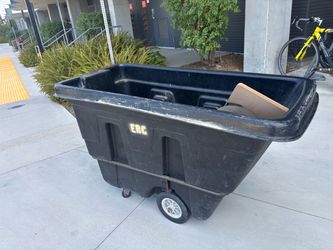 Continental 5/8 Cubic Yard Tilt Truck (specifically resembling the Utility model 5839BK or Standard model 5840BK).